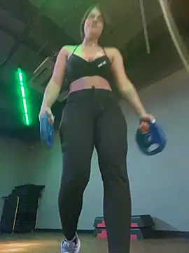 BellaLeclair online show from December 5, 2025, 2:37 pm