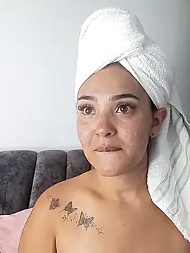 meli  brown online show from October 17, 2025, 3:54 am