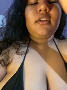 qxmila1 online show from October 28, 2025, 8:30 pm