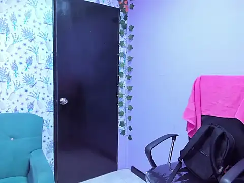  Hannah Hot online show from October 9, 2025, 2:23 am