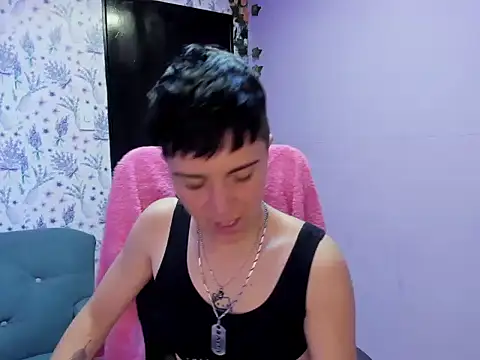  Hannah Hot online show from October 2, 2025, 2:37 am