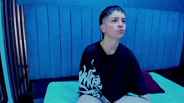  Hannah Hot online show from February 2, 2026, 2:43 am