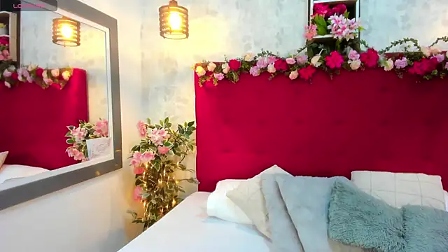 SarahEscobarr online show from September 29, 2025, 4:19 am