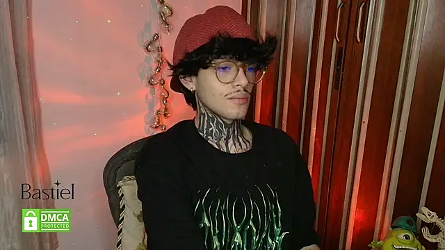 Snapshot of Mihail_leroy chatting on October 9, 2025, 1:39 am Mihail leroy online show from October 9, 2025, 1:39 am