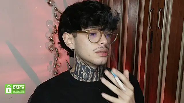 Snapshot of Mihail_leroy chatting on January 8, 2026, 12:38 am Mihail leroy online show from January 8, 2026, 12:38 am