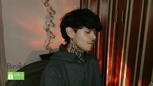 Snapshot of Mihail_leroy chatting on September 9, 2025, 12:54 am Mihail leroy online show from September 9, 2025, 12:54 am