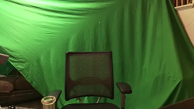 Snapshot of MasterDaddyCool chatting on September 19, 2025, 5:33 am MasterDaddyCool online show from September 19, 2025, 5:33 am