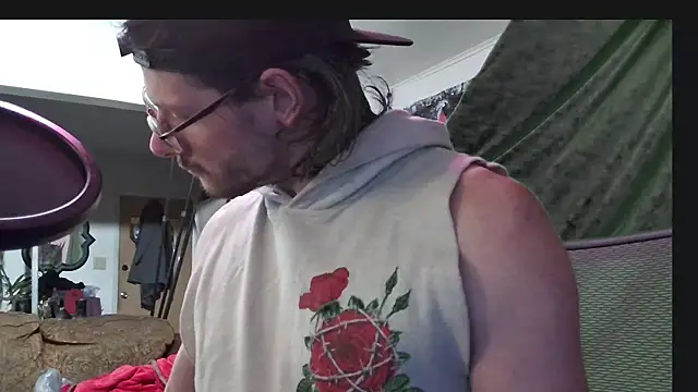 Snapshot of MasterDaddyCool chatting on October 25, 2025, 6:12 am MasterDaddyCool online show from October 25, 2025, 6:12 am