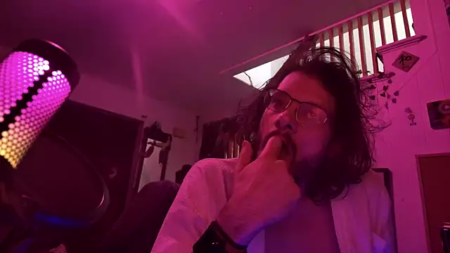 Snapshot of MasterDaddyCool chatting on November 17, 2025, 4:05 am MasterDaddyCool online show from November 17, 2025, 4:05 am