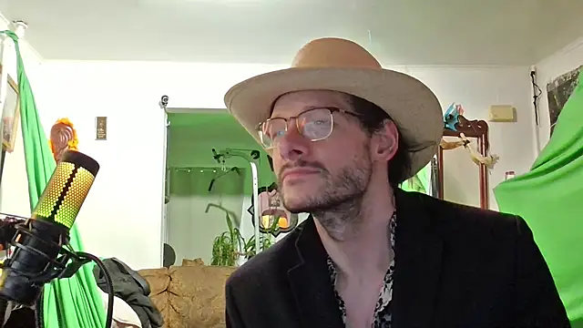 Snapshot of MasterDaddyCool chatting on October 30, 2025, 9:22 pm MasterDaddyCool online show from October 30, 2025, 9:22 pm