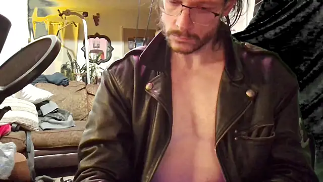 Snapshot of MasterDaddyCool chatting on November 5, 2025, 10:13 pm MasterDaddyCool online show from November 5, 2025, 10:13 pm