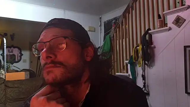 Snapshot of MasterDaddyCool chatting on November 26, 2025, 4:34 am MasterDaddyCool online show from November 26, 2025, 4:34 am