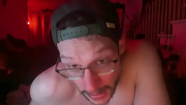 Snapshot of MasterDaddyCool chatting on April 27, 2026, 7:39 am MasterDaddyCool online show from April 27, 2026, 7:39 am