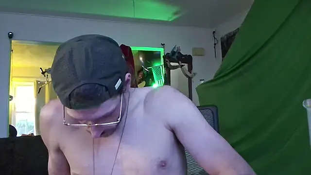 Snapshot of MasterDaddyCool chatting on October 20, 2025, 2:17 pm MasterDaddyCool online show from October 20, 2025, 2:17 pm