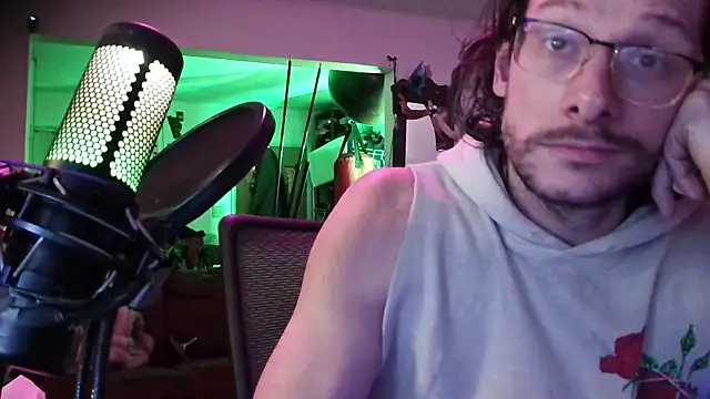 Snapshot of MasterDaddyCool chatting on October 27, 2025, 4:24 am MasterDaddyCool online show from October 27, 2025, 4:24 am