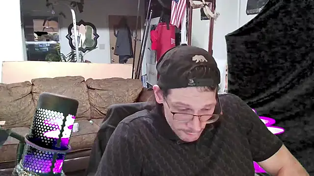 Snapshot of MasterDaddyCool chatting on October 8, 2025, 11:05 pm MasterDaddyCool online show from October 8, 2025, 11:05 pm