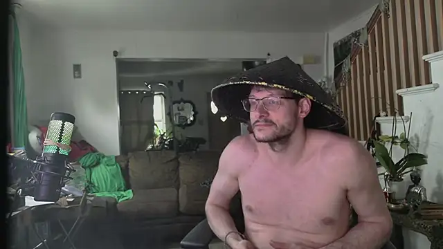 Snapshot of MasterDaddyCool chatting on April 24, 2026, 10:56 pm MasterDaddyCool online show from April 24, 2026, 10:56 pm