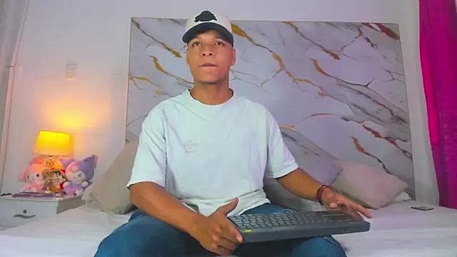 Snapshot of Ricky_Owens1 chatting on October 24, 2025, 1:10 pm Ricky Owens1 online show from October 24, 2025, 1:10 pm