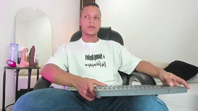 Snapshot of Ricky_Owens1 chatting on September 11, 2025, 1:00 pm Ricky Owens1 online show from September 11, 2025, 1:00 pm