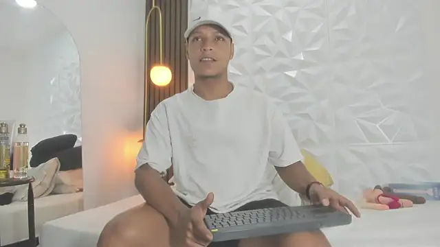 Snapshot of Ricky_Owens1 chatting on October 8, 2025, 1:56 pm Ricky Owens1 online show from October 8, 2025, 1:56 pm