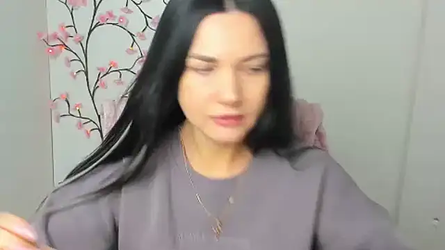 Lune Moon online show from February 13, 2026, 6:57 am