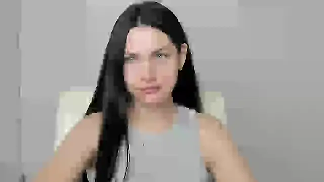Snapshot of Lune_Moon chatting on October 6, 2025, 5:30 am Lune Moon online show from October 6, 2025, 5:30 am
