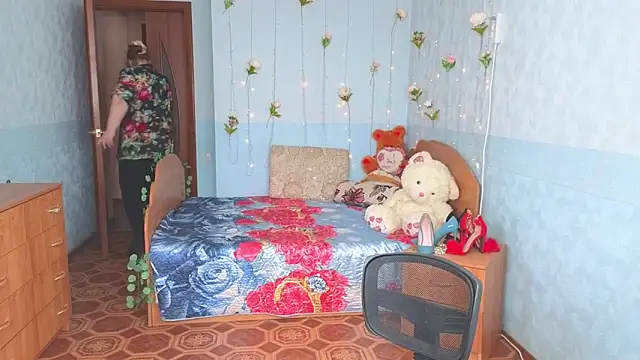 Audrey Aura online show from September 26, 2025, 5:03 am