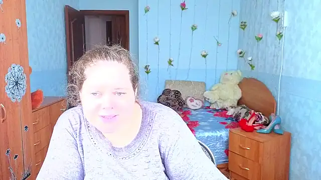 Audrey Aura online show from October 25, 2025, 6:01 am