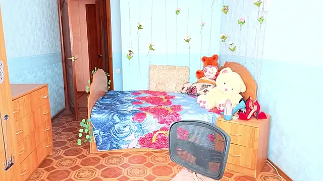 Audrey Aura online show from September 27, 2025, 5:02 am