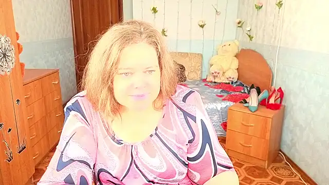 Audrey Aura online show from October 16, 2025, 5:49 am