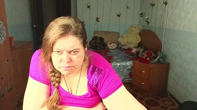 Audrey Aura online show from October 29, 2025, 5:17 am