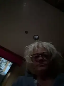 Snapshot of ladyboatlady chatting on June 28, 2026, 9:21 pm ladyboatlady online show from June 28, 2026, 9:21 pm