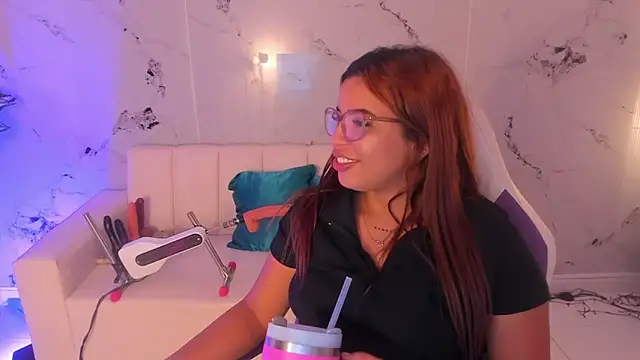 Snapshot of scarlett_enjoy1 chatting on September 14, 2025, 5:41 am scarlett enjoy1 online show from September 14, 2025, 5:41 am