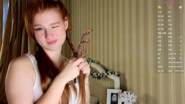 Juuulia  online show from March 19, 2026, 1:44 pm