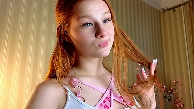 Snapshot of Juuulia_ chatting on April 24, 2026, 2:30 pm Juuulia online show from April 24, 2026, 2:30 pm