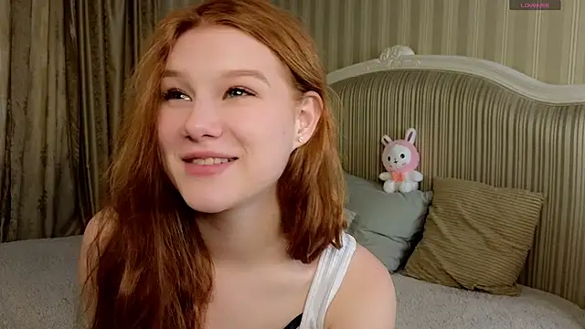 Juuulia  online show from October 8, 2025, 12:07 pm