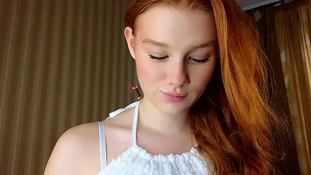 Snapshot of Juuulia_ chatting on June 12, 2026, 3:43 pm Juuulia online show from June 12, 2026, 3:43 pm
