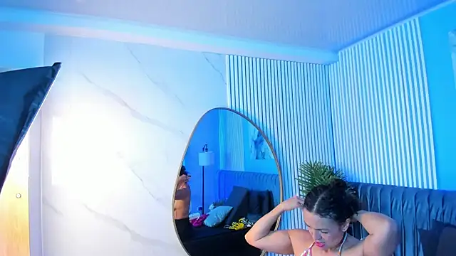 Snapshot of bellarivera_ chatting on November 17, 2025, 6:56 pm bellarivera online show from November 17, 2025, 6:56 pm