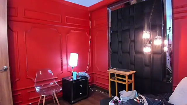 bellarivera  online show from April 17, 2026, 7:06 pm