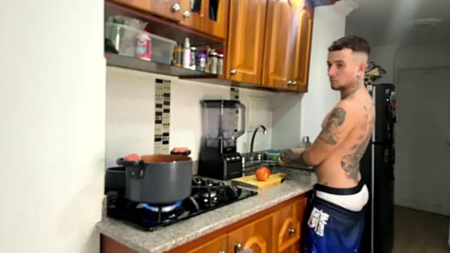 Neythancooper online show from November 12, 2025, 7:51 pm