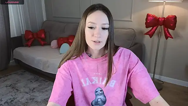 cutienaughtygirl online show from March 17, 2026, 3:31 am