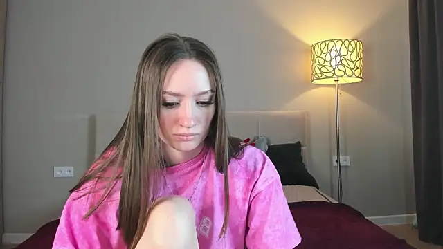 cutienaughtygirl online show from April 12, 2026, 4:16 am