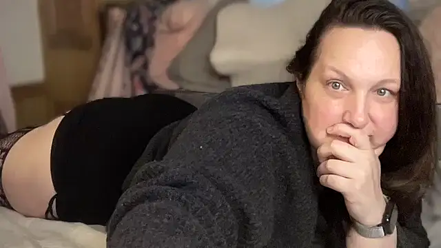 Snapshot of Just_Trudy chatting on October 8, 2025, 5:24 pm Just Trudy online show from October 8, 2025, 5:24 pm