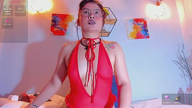 Karlaliones69 online show from November 18, 2025, 11:46 am