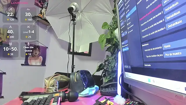 Kylie Moan online show from November 8, 2025, 2:48 am