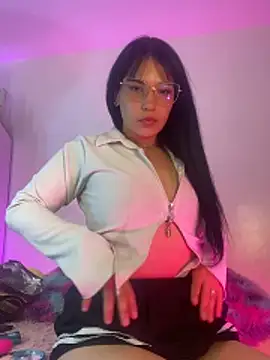 Hadid Jimenez  online show from June 6, 2026, 5:34 am
