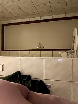 Snapshot of Radsj@xh chatting on March 3, 2026, 10:50 pm Radsjxh online show from March 3, 2026, 10:50 pm