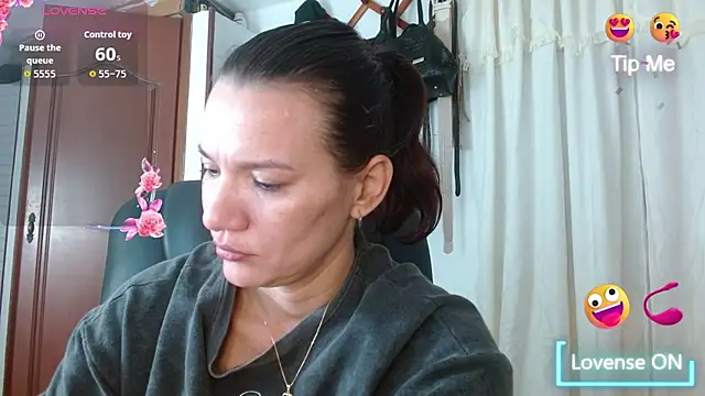 BriggiteSkyAngels online show from December 2, 2025, 10:06 am