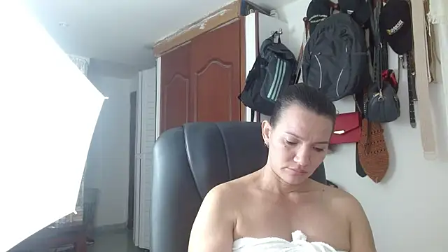 BriggiteSkyAngels online show from October 1, 2025, 9:25 am