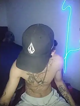 Snapshot of Tattoboy19cm chatting on February 20, 2026, 3:58 am Tattoboy19cm online show from February 20, 2026, 3:58 am